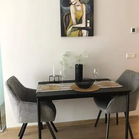 Luxurious In The Heart Of Old Town With Parking