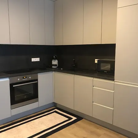 Apartment Luxurious In The Heart Of Old Town With Parking *