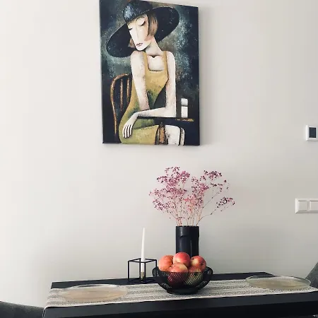 Luxurious In The Heart Of Old Town With Parking *