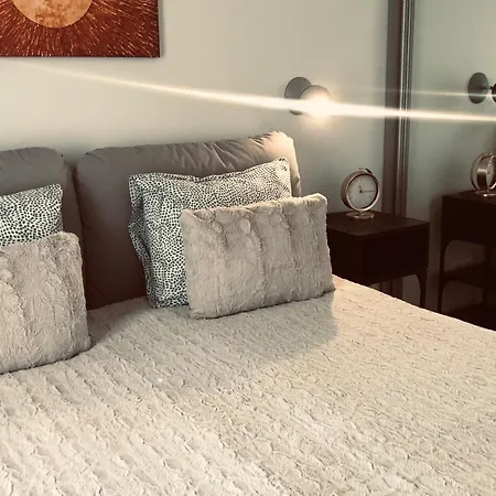 Luxurious In The Heart Of Old Town With Parking アパート